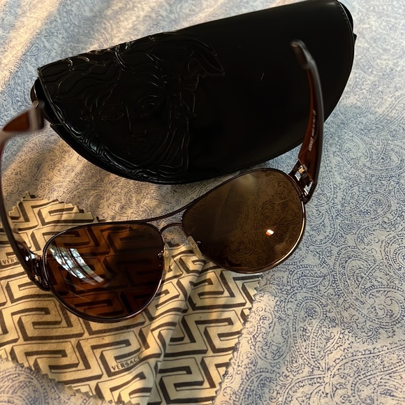 VERSACE Aviator Sunglasses 💯 Authentic - Picture 6 of 9